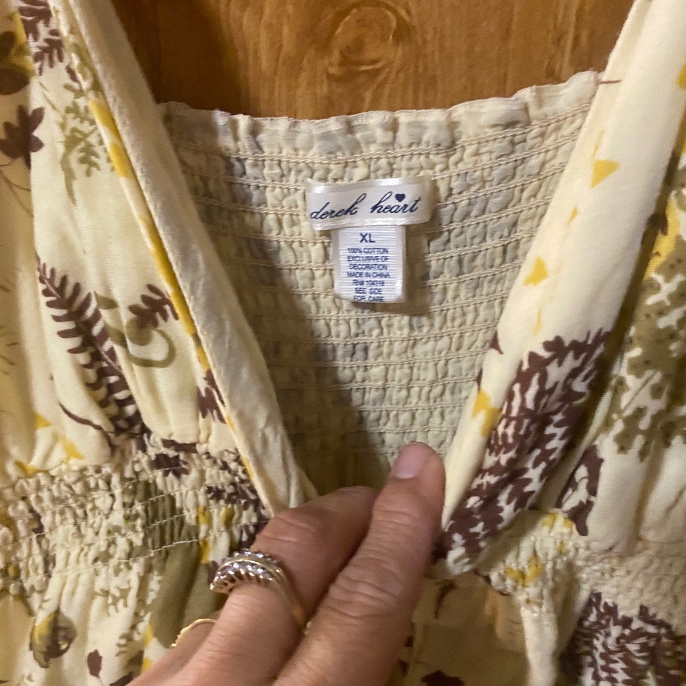 Dress yellow